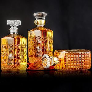 8001000ml Highgrade Square Decanter Dispenser Crystal Glass Bottle Wine With Screw Cap Aerator Mirror Jug Gift Bar Decoration 240119