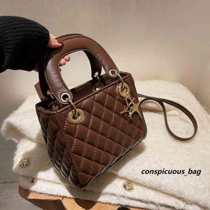 Popular Small Bag Women 2024 New Trendy Korean Versatile Messenger Fashion Ins Portable Princess