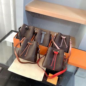 حقيبة مصمم أكياس الكتف الكلاسيكية رفرف حقائب اليد الفاخرة المحمولة