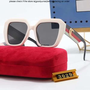 Projektant okulary przeciwsłoneczne Guucci Kobiety Luksusowe mężczyźni okulary przeciwsłoneczne GGITES Klasyczne okulary przeciwsłoneczne jazda podróżą moda retro słoneczne szklane okulary g szklanki anty UV