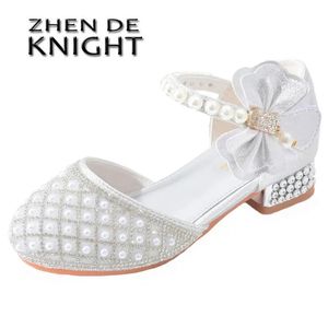 Flickor höga hälskor för barn Pearl Teen Crystal Party Princess Shoes Child Wedding Formal Leather Sandals Girls Footwear Party 240122