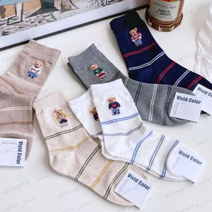 Herrensocken, 1 Paar Cartoon-Gentleman-Bär, Herrensocken, Baumwollsocken, bequeme Skateboard-Socken, Neuheit, atmungsaktive Socken, Weihnachtsgeschenk T240126