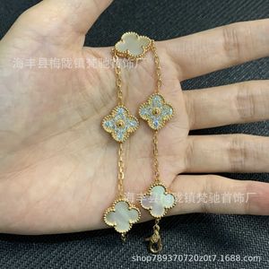 Original 1to1 Van C-A LEAF CLOVER Fyra Five Flower Armband Tjock pläterad 18kV Gold Diamond Full Black Agate Natural Fritillaria Handsmycken Live Broadcast V25H