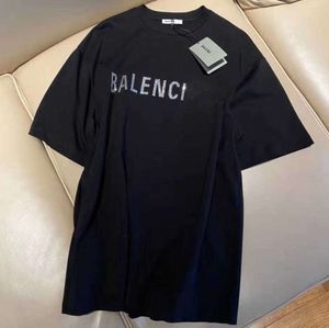 24 designer t shirt rhinestone casual man kvinnor tees brev skriver ut korta ärmar topp säljer män hip hop kläder