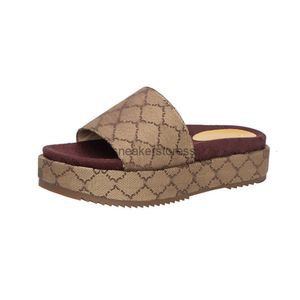 Sandali in tessuto Designer Sandali spessi Scarpe Pantofola Ciabatte da donna Capispalla popolare da donna con suola alta XA8G