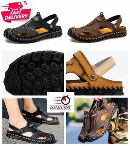 Дизайнерские мужские и женские деревянные сандалии для отдыха, классические сандалии на плоской подошве, уличные тапочки с ремешком, плиссированная обувь, женская пляжная обувь