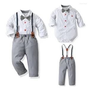 Set di abbigliamento Abiti per neonati Vestiti per ragazzo Pagliaccetto Bretelle Pantaloni 2 pezzi Abito formale Papillon per feste Abito per compleanno per bambini Nato 0-3 anni