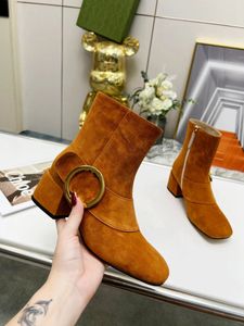 2024 Women Boots Designer Low Heels 6cm ankle boot أحذية حقيقية أزياء الشتاء الخريف رعاة البقر الجلود المبادئ الدانتيل الشتاء المطاط الشتاء Lug Lug 35-44