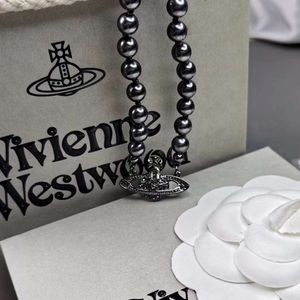 Designer Viviane Westwood New Western Empress Dowager Black Gun Saturn Pearl Necklace Personalized Sweet Cool Wind Black Agate Planet Collar Chai