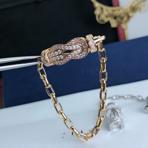 Bracciale a ferro di cavallo con nodo a corda a ferro di cavallo, moda di lusso squisita, bracciale a catena con 8 chiusure, bracciale da donna, bracciale di design placcato in oro e diamanti, spedizione gratuita