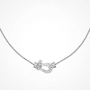 U Shape Horseshoe Pendant Halsbacenew Luxury Designer Halsband Klassiska kvinnors halsband i benbenet Chaingold Plated och Diamondsdesigner smycken