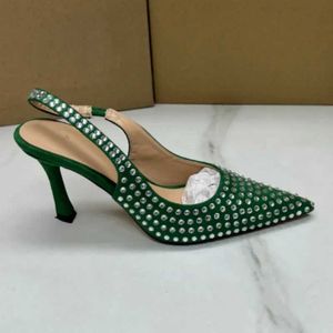 Sandaler Luxury Rhinestones Women Pumpar Fashion Wedding Party Elegant Office Sexig Stiletto Point Toe High Heeled Shoes For Ladies J240126