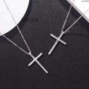 Pendant Necklaces Necklace Popular t Family Womens with Diamond S925 Sterling Silver Cross Clavicle Chain Materials Luxury Cla QV62