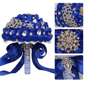 Fiori nuziali personalizzati Realizza bouquet blu reale per spose e damigelle d'onore con accessori strass artificiali W640D