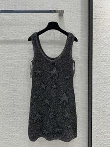 Casual Dresses 2024 Autumn/Winter Black Star Pattern Garn Sequin Sleeveless Round Neck A-line klänning Kvinnor mini kjol