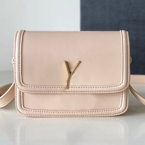 Yüksek kaliteli organ çantası omuz crossbody çanta kadın tasarımcı parlak patent deri inek derisi sol banka moda altın düğme mektubu ayarlanabilir kayış haberci çantaları