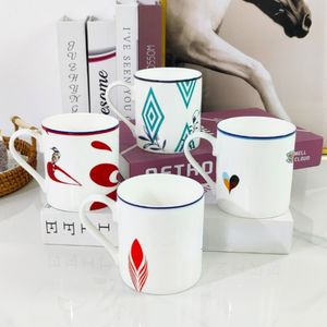 Tazze di design Tazza da caffè in ceramica per uso domestico Coppia di latte Coppia di tazze da 350 ml Tazza d'acqua Tazze regalo di compleanno per l'inaugurazione della casa