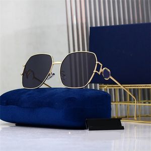 Elegant metal frame men sunglasses designer letter oversized women sunglasses vintage gafas de sol street punk geometric sunglass new style hj053