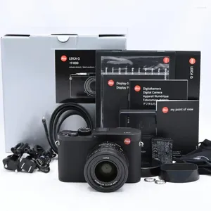 Digitalkameror Original Leicas Q3 -kamera med Summilux 28mm f/1.7 -objektiv