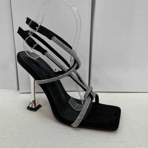 Sandały Eleganckie buty kobiety z wysokimi obcasami Summer Sexy Party Kamienne Kapcie Bling Crystal Fashion Square Tose na zewnątrz Ladies Slides J240126