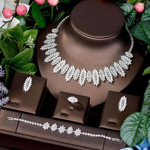 Halsbandörhängen Set Hibride Classic Leaf Design Wedding Cubic Zirconia Luxury Dubai 4PCS Jewelry Bridal for Women Party N-111