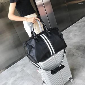 Borsoni Borsa da viaggio semplice per brevi distanze Fitness Anti spruzzi di stoccaggio Spalla portatile versione coreana di grande capacità