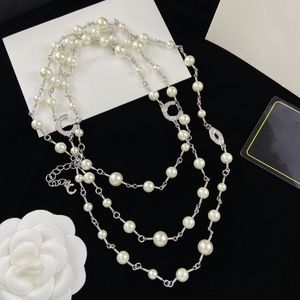Design Perlenketten für Frauen Perlenkette Buchstabenkette Halskette Luxus Halskette Hochzeitsgeschenk Schmuckversorgung