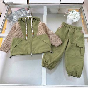 Novas crianças fatos de treino emenda design bebê jaqueta terno tamanho 100-160 outono respirável malha forro casaco e calças jan20