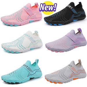 2024 Sandali Buty wodne Summer Swimming Orange Zielony niebieski różowy czarny fioletowe mężczyźni na świeżym powietrzu Kampy Szybkie suche flats joga Sock 36-45