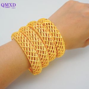 Bangle for Women Ethiopian Dubai Gold Färg Bangle African Luxury Women Hard Armband Arabiska hand smycken Bankettgåvor 240122