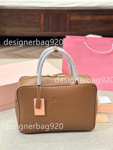 designer bag briefcase tote bag crossbody purse shoulder bag shandbags online fashion backpack work bags for women black bag best laptop bags office bags