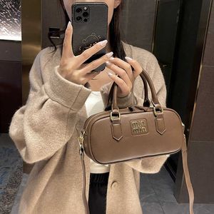 Totes Designer 2024 New Small Fashion Letter Bowling Bag Versatile Handheld One Shoulder Diagonal Straddle Women's