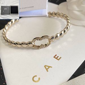 Boutique Designer Diamond Bangle With Box Luxury Womens Gift Bangle High Quality Love Jewelry Armband Classic Brand Logo Bangle