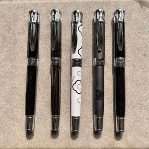 Wakaka harika yazar Monte Black Mark Twain Rollerball Pen Siyah Mürekkep Roller Beyaz Pilot Pen