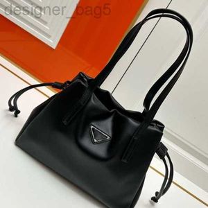 New designer Bag Single Shoulder Cloud Bags Large Capacity Drawstring Bucket Bag Handheld Crossbody Women's toye Bag Trendy