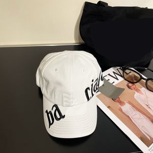 2024 nowe haftowane czapki baseballowe kapelusz luksus designerski kapelusz klasyczny Casquette Kobieta Summer Casual Caps Setka Take Sun Ochrony Hat Retro