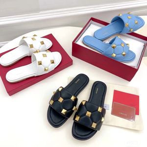 Preto branco sandália sliders verão romano stud quilting rebite luxos designer sapato casual ao ar livre indoor couro praia plana slide mule menina piscina sexy chinelo caixa presente