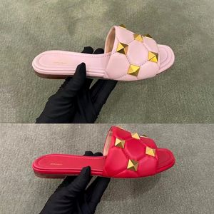 Verão rebite sapatos casuais chinelo designer de luxo sandália mens mulheres sapato genuíno couro slide caminhada praia mule plana ao ar livre sliders viagem loafer presente sandale caixa