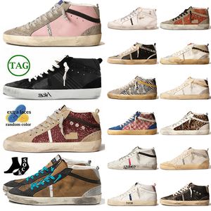 Luxury Mid Star Designer Casual Shoes Womens Mens Low Top Og Handmade Leather Suede Italy Märke Silver Vintage Platform Glitter Trainers Gold Studs Pink Zebra