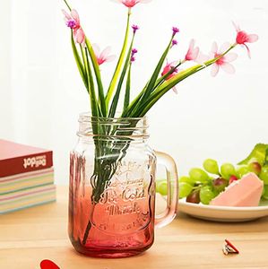Becher, Einmachglas, Glas, Sommer-Stil, Design-Tasse mit Haushalts-Trinkkaffee, junge und hungrige Tasse