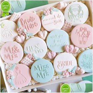 Baking Moulds New Bride To Be Mr Mrs Wedding Cookie Stamp Love Biscuit Embossed Mod Bridal Shower Anniversary Party Fondant Cake Decor Dhoxc