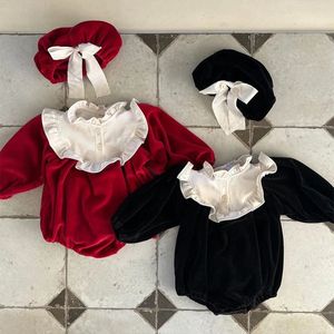 冬の女の赤ちゃん長袖ボディースーツ幼児クリスマス服ファッションプリンセスパーティージャンプスーツハットコットンガールワンシー240119