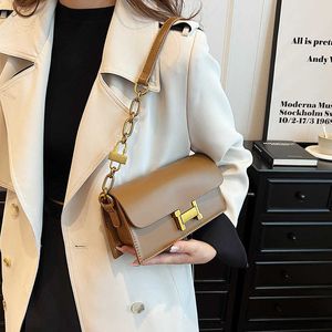 Cross Body High End Fashion Stick Bag Chain Strap Underarm 2024 Ny trend Small Square Sling One Shoulder Crossbody