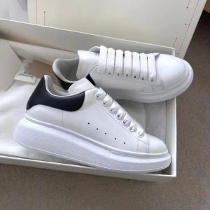 Sapatos casuais Novo estilo Sneaker mens designer de presente Mulheres camurça baixa caminhada ao ar livre plataforma trilha treinador de couro primavera e outono ensolarado luxo lace up run sapato viagem plana