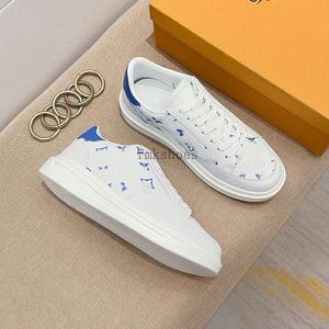 Flat Shoes Rivoli Sneaker Runner Trainer Mens Casual Shoes White Grained Calf Leather Präglad Letter Flower Beverly Hills Sneakers 1.23 06