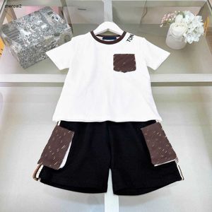 Luxo crianças tracksuits multi bolso criança t-shirts terno tamanho 110-160 flor logotipo impressão roupas de bebê meninos manga curta e shorts jan20