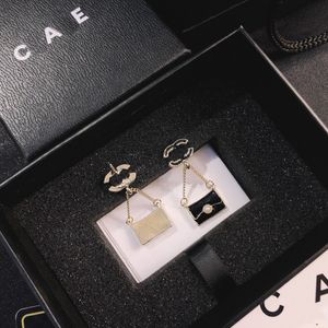 Kolczyki czarne luksusowe torby uroków Nowy projektant biżuteria