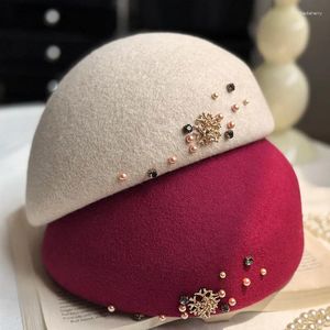 Berets 202412-DD Ins Chic Winter Metal Branches Pearl Decorations Wool Lady Beret Hat Women Leisure Painter Cap