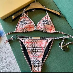 2024SS berühmter Designer-Badeanzug für Damen, Vintage-Tanga, Mikro-Vertuschung, Damen-Bikini-Sets, Badebekleidung, bedruckte Badeanzüge, Sommer-Strand-Wear-Schwimmanzug MM66