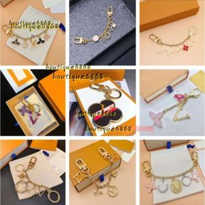 Keychains Lanyards Europe And The United States Leisure Classic Key Chain Boutique High-quality Men And Women Luxury Brand 2024 Designer Keychain Husband Wife